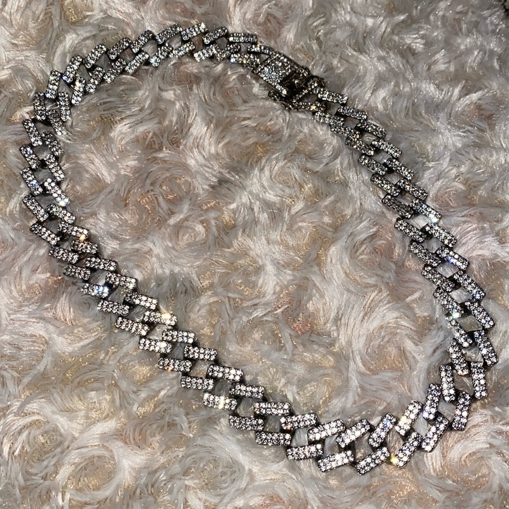 Bling necklace double clasp protection like new Cuban style,